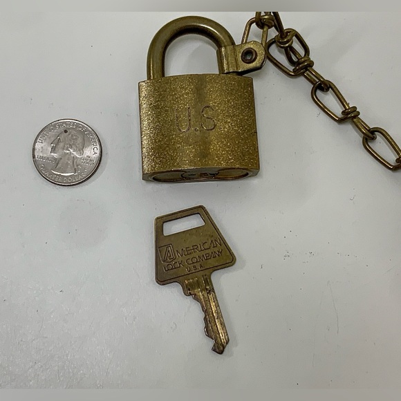 Mid Century Vtg US Govt Military Bronze American Lock Padlock w/ Key & Chain - Picture 10 of 15